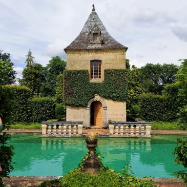 Piscine Eyrignac et ses jardins Dordogne Périgord mariage wedding day castellum traiteur organisateur réception en périgord